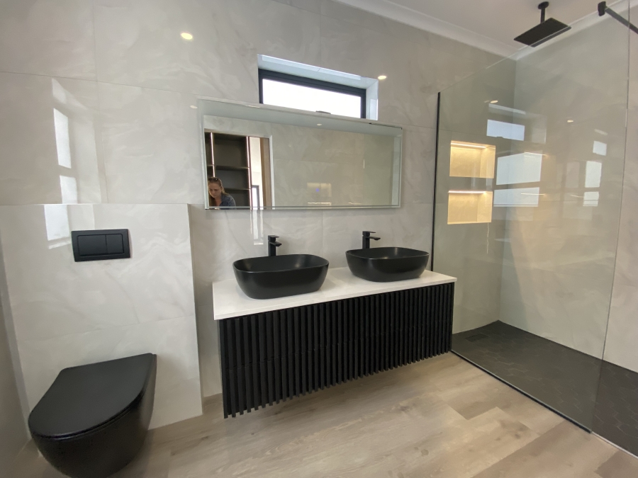 4 Bedroom Property for Sale in Sandown Western Cape